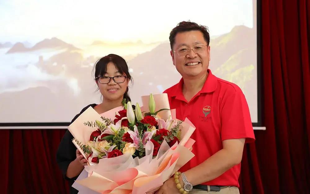一份持續(xù)15年的關(guān)愛 “未爾弗”獎(jiǎng)學(xué)基金再助礦山子弟圓夢校園
